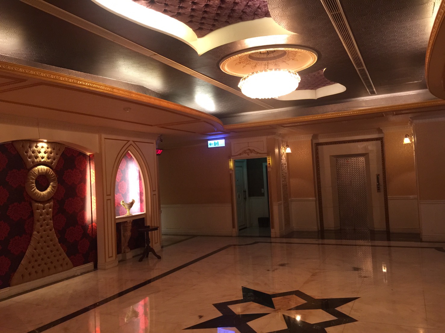 酒店框